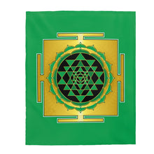 Load image into Gallery viewer, Sri Yantra Green Velveteen Plush Blanket
